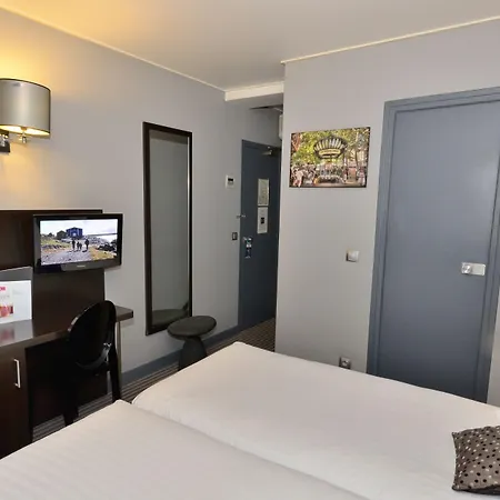 Logis Jardin De Villiers Hotel