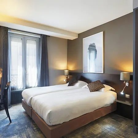 Hotel Logis Jardin De Villiers Parigi