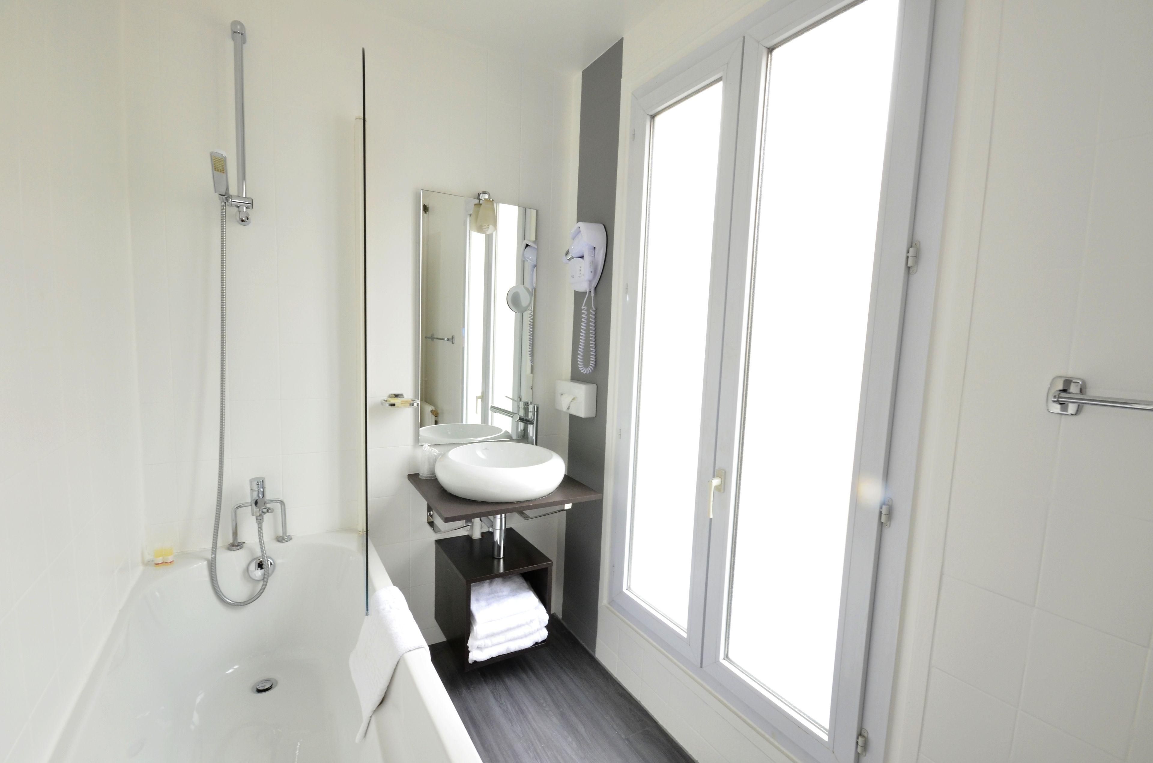 Logis Jardin De Villiers Hotel